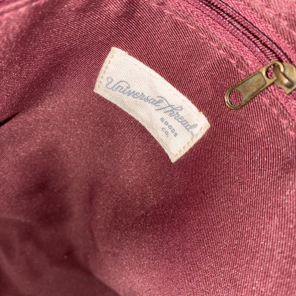 Faux Leather Hobo Shoulder Bag in Burgundy - Picture 3 of 3